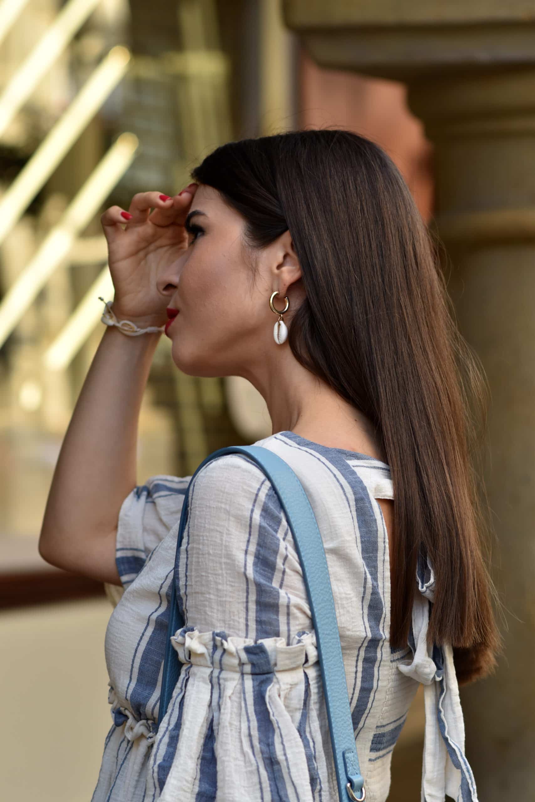 Baumwollkleid mit Glockenärmel – sommerlich leichter Look