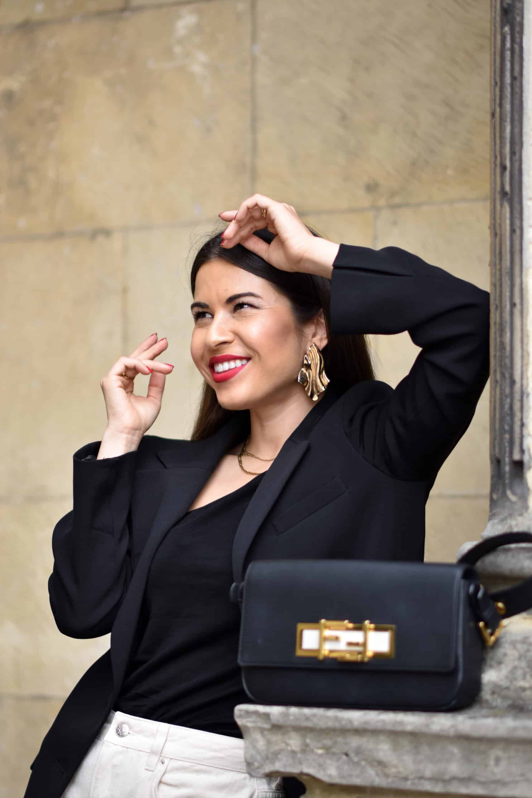 Bermuda Shorts mit Blazer & Sandalen – der Sommertrend 2020