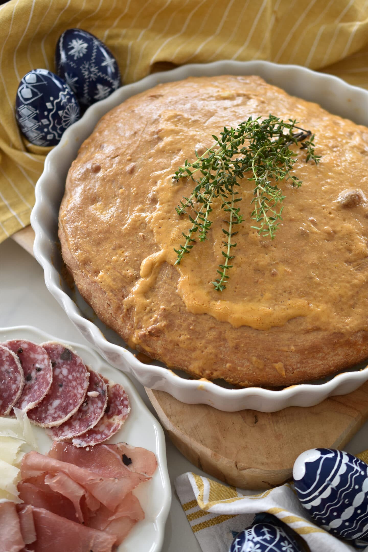 Pogaca - Rezept für das Balkan Brot mit Joghurt an Ostern