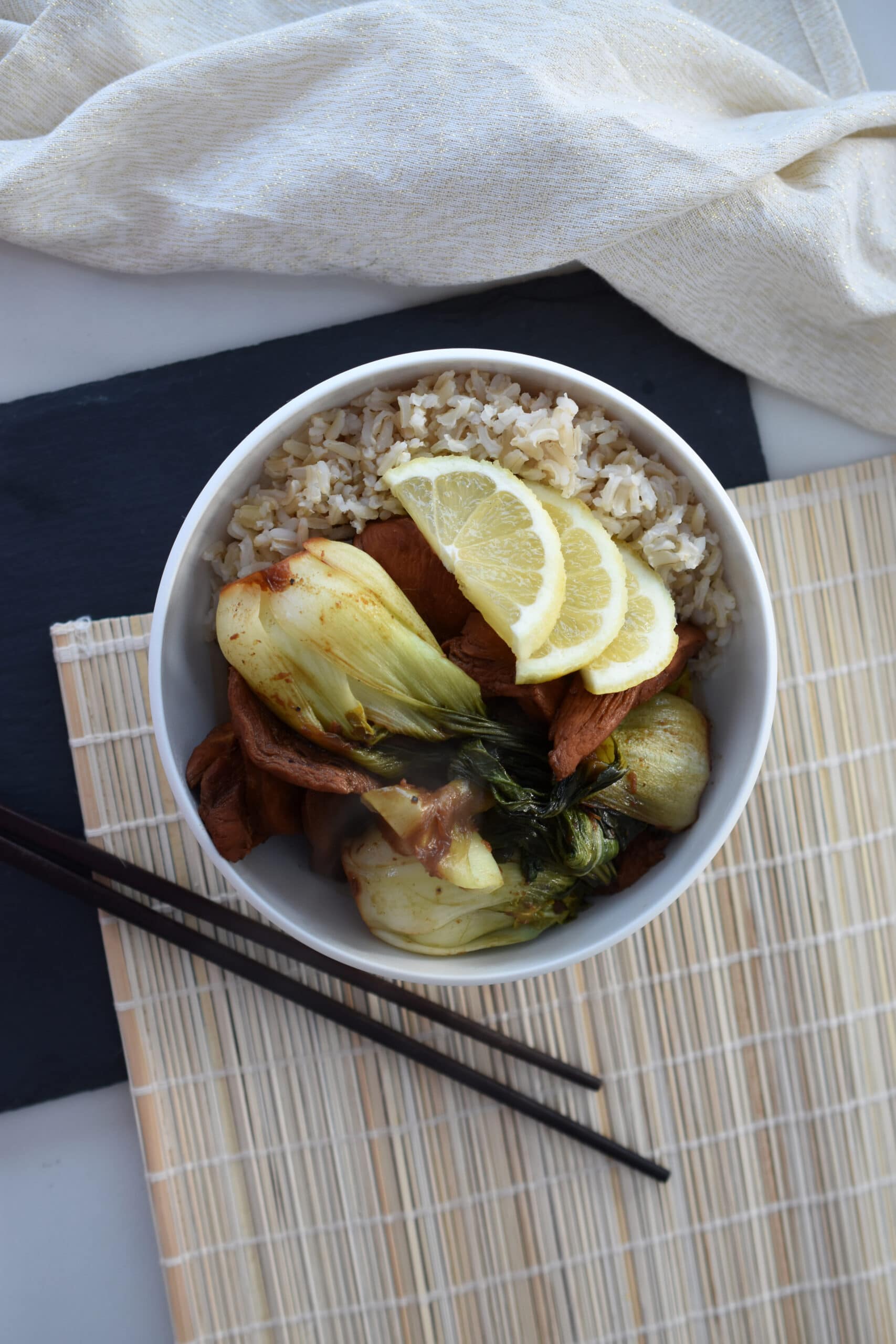 Ingwerhähnchen mit Pak Choi – genussvoller Start in das Jahr des Büffels