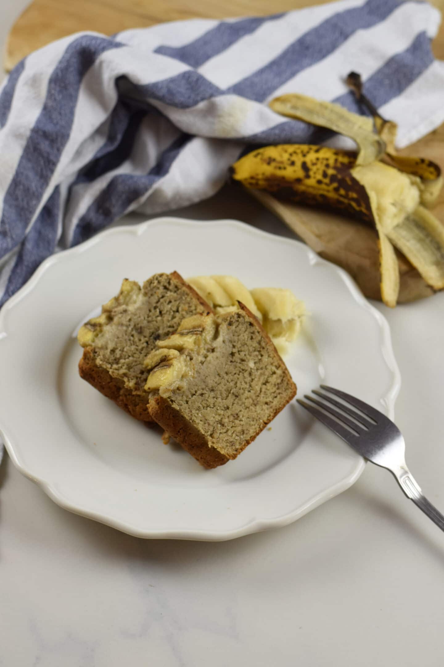 Veganes Banana Bread - gesunder Kuchen ohne zugesetzten Zucker!