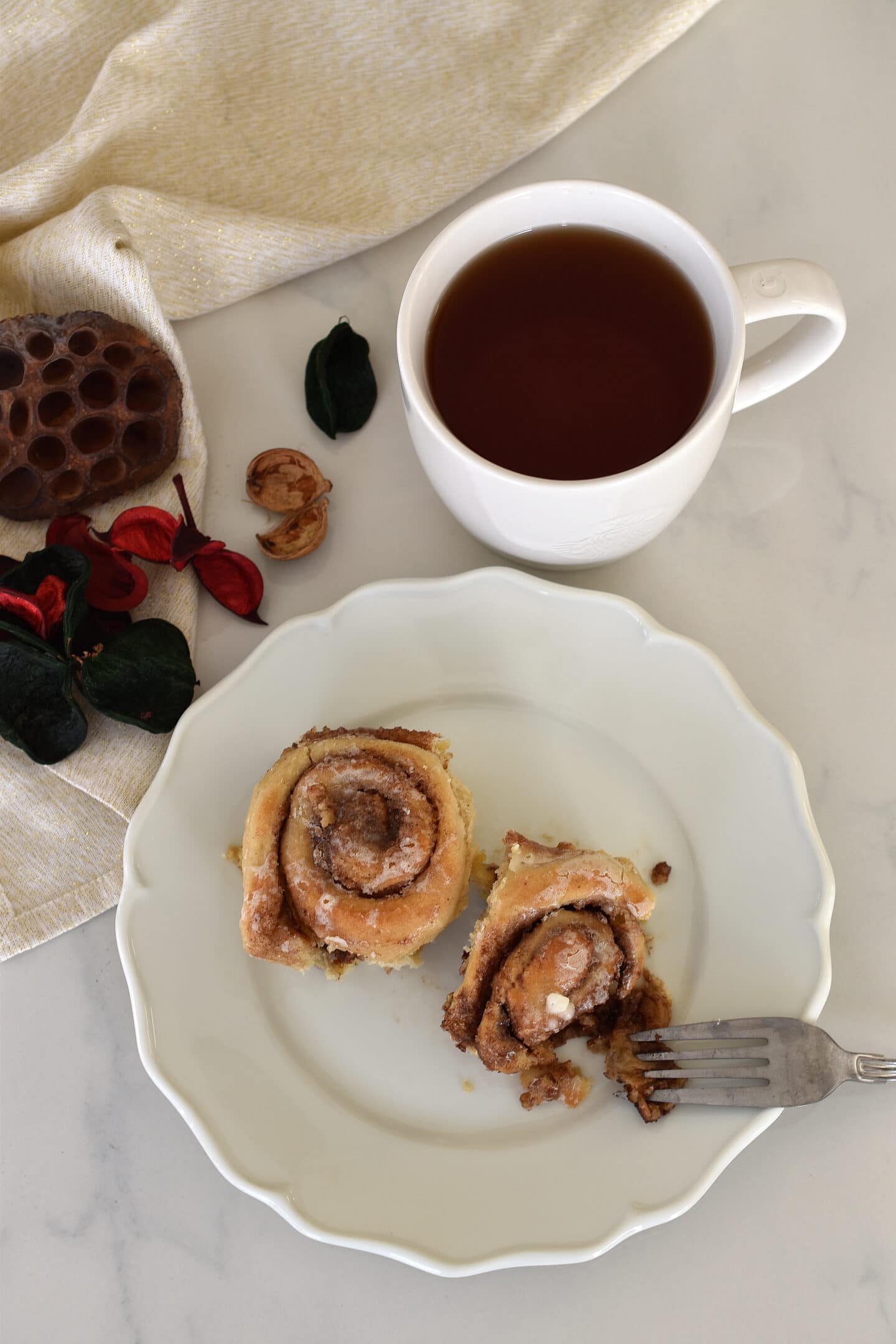 Zimtschnecken wie vom Kaffeehaus-Riesen - feucht, lecker & kalorienarm