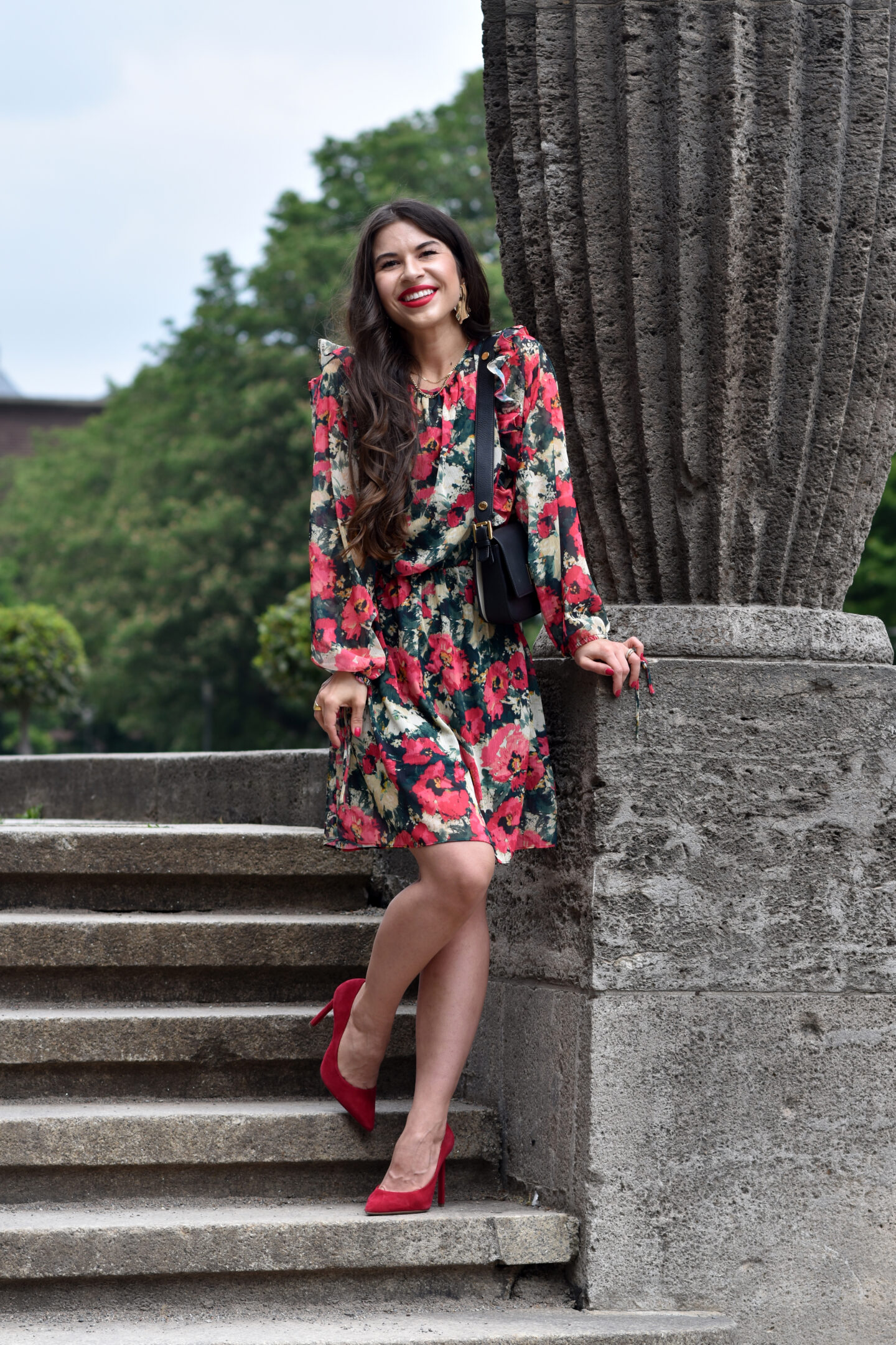 Das elegante Blumenkleid - ein modischer Evergreen im Sommerlook