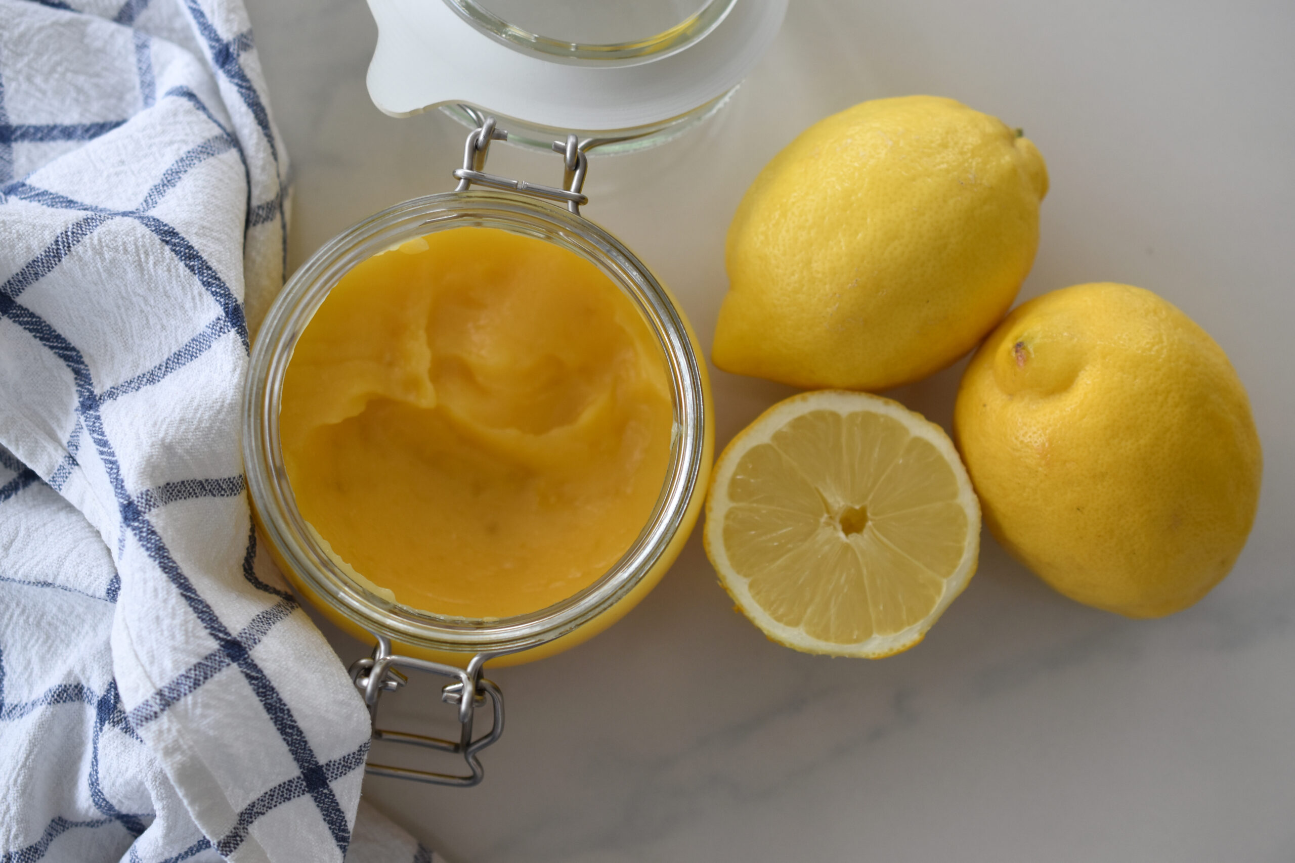 Lemon Curd selber machen - der buttrig-zitronenfrische Klassiker!