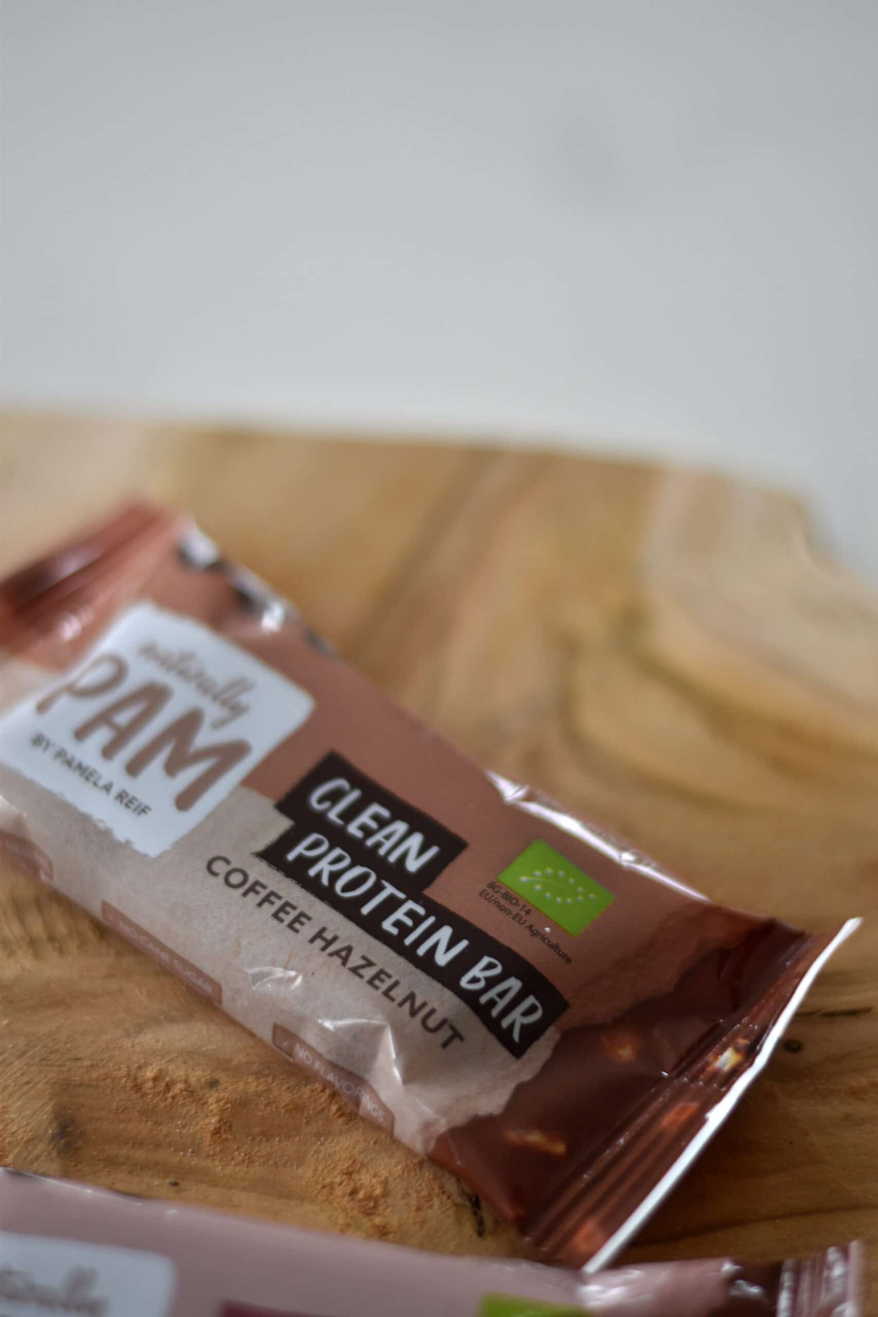 PamelaReifProteinriegel amour de soi by Tina Carrot