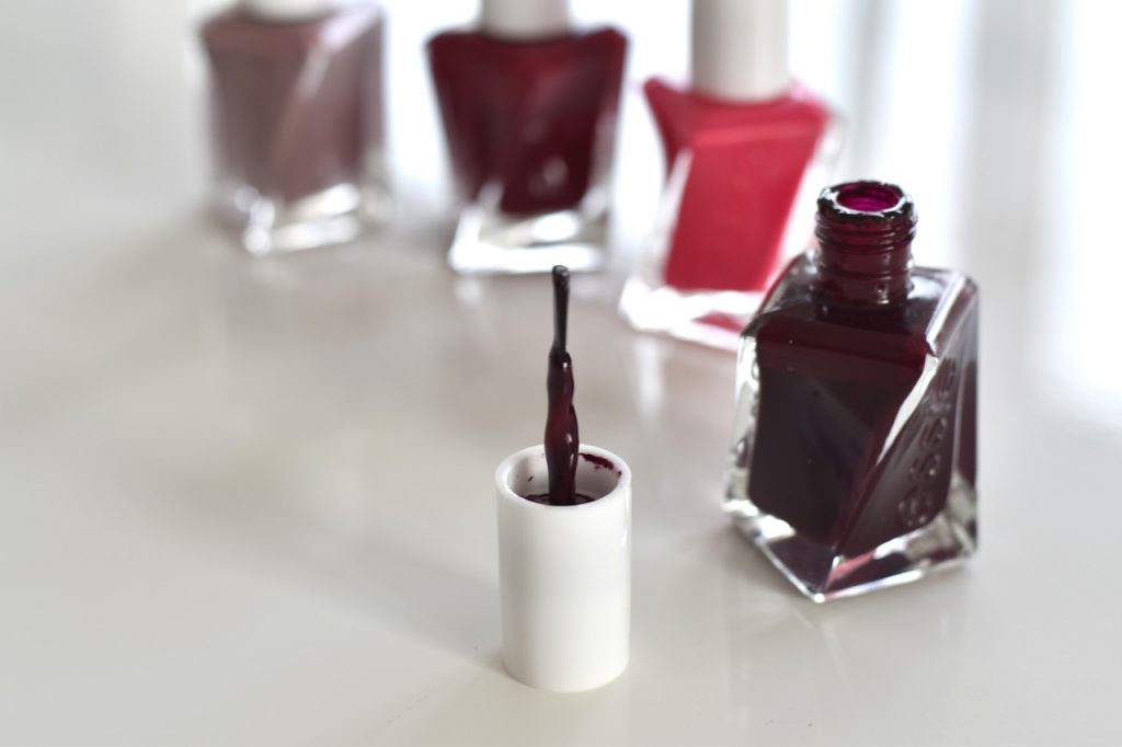 Review Essie Gel Couture