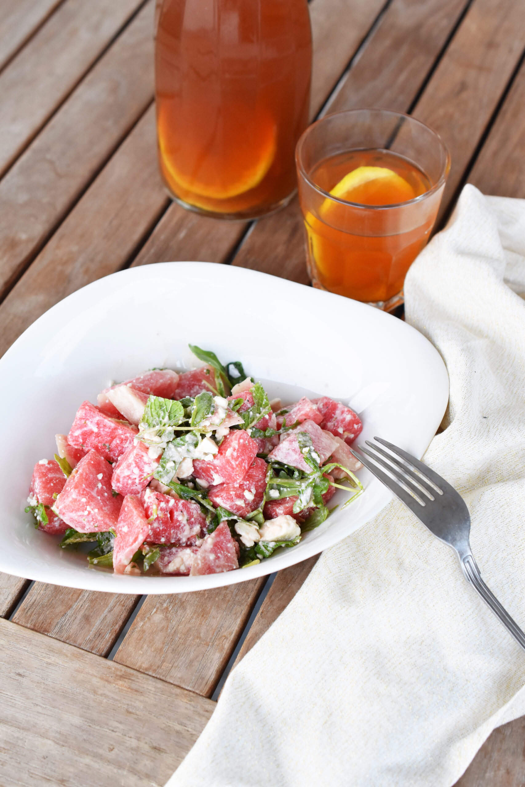 Wassermelonensalat mit Feta &amp; Minze - Sommer pur auf der Zunge!