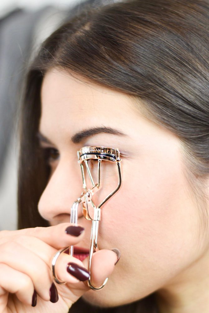 Schöne Wimpern - Tipps & Tools für den perfekten Wimpernaufschlag | Wimpernzangen