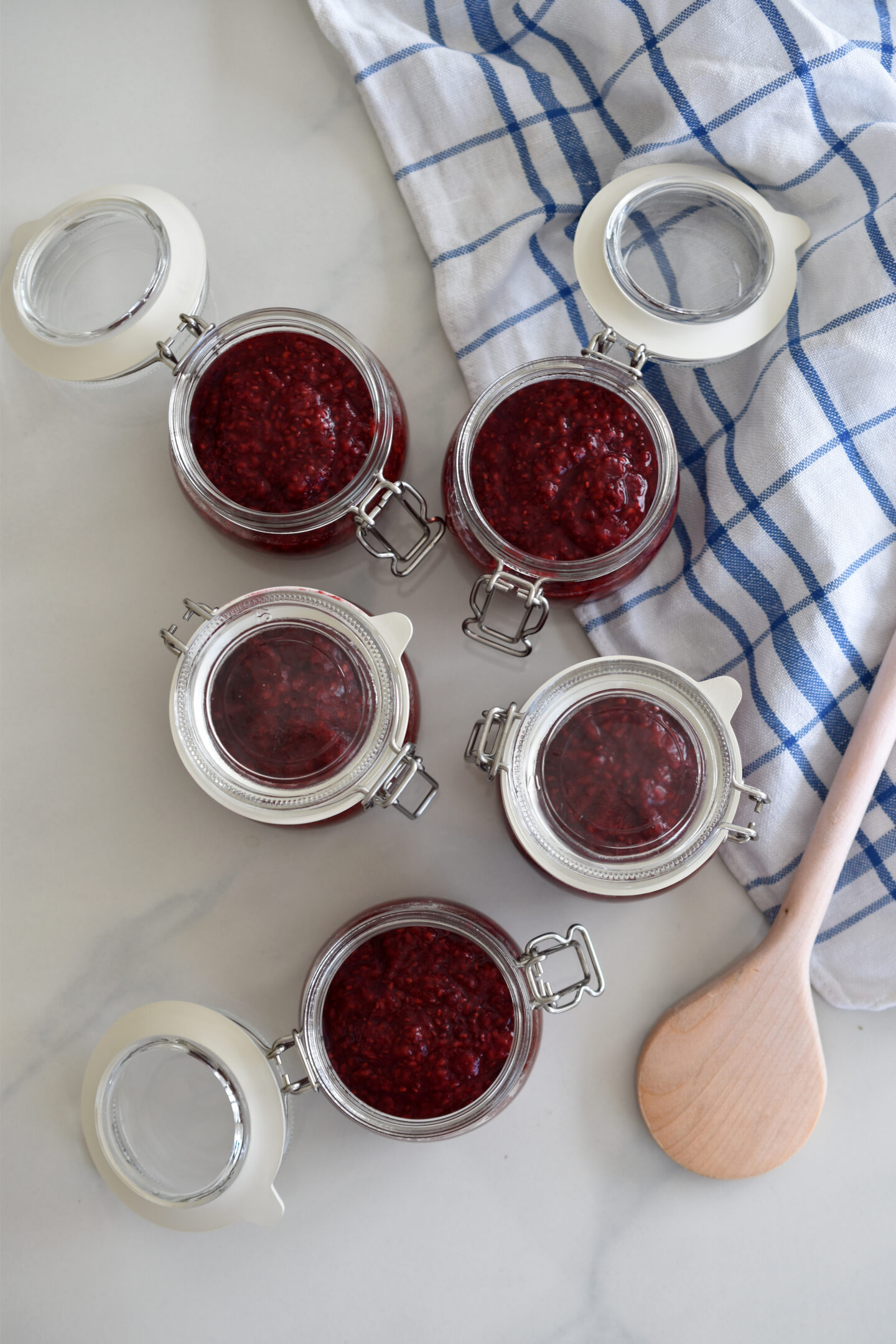 Gesunde Himbeermarmelade mit Chiasamen